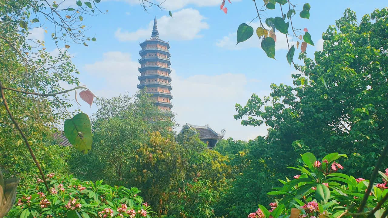 Green Tourism in the Spiritual Area of Bai Dinh Pagoda